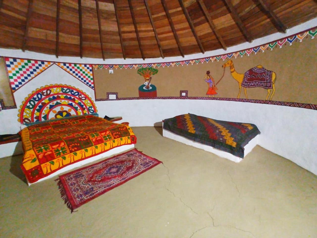 Banni Village Resort - Rann Of Kutch Bherandiāla エクステリア 写真
