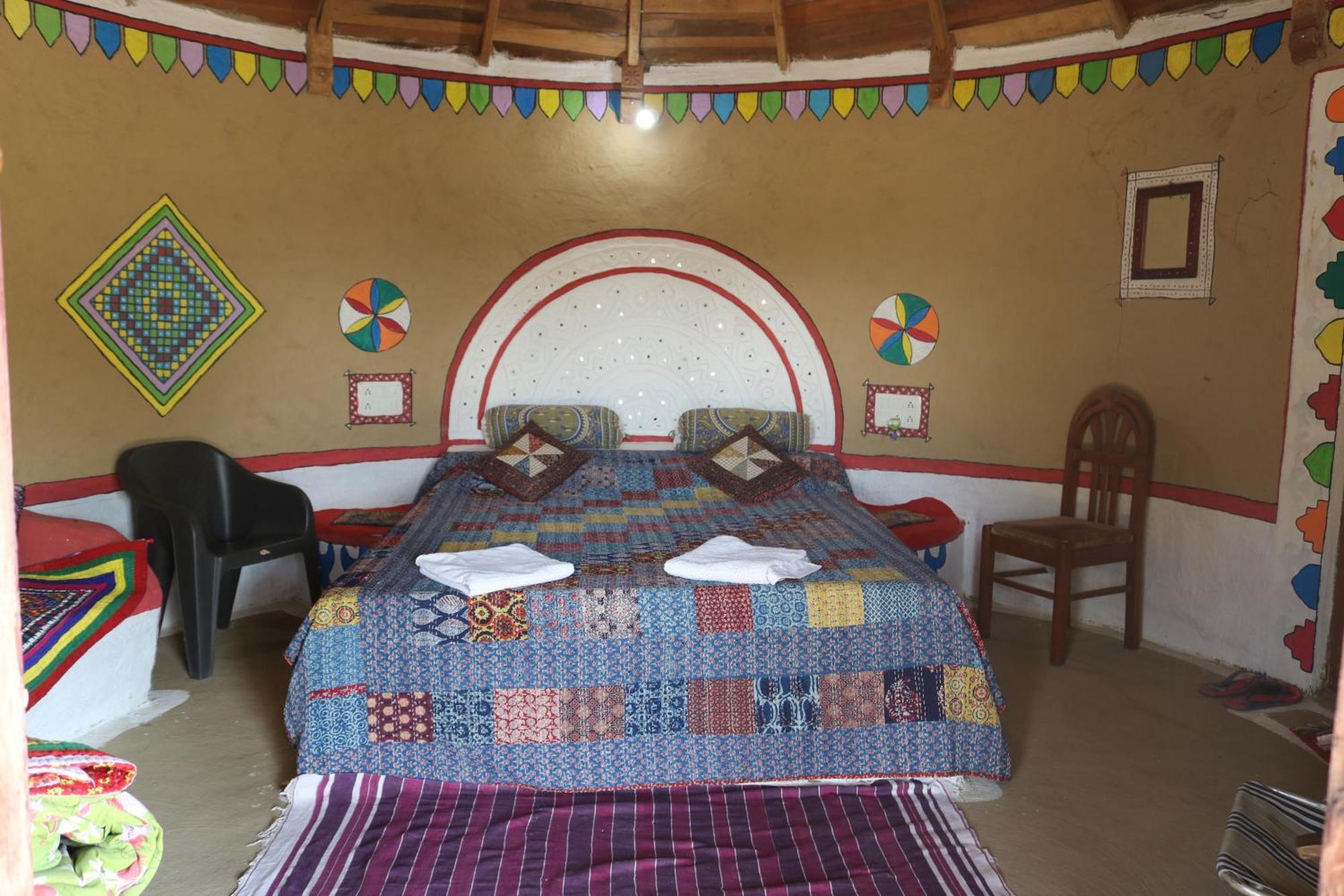 Banni Village Resort - Rann Of Kutch Bherandiāla エクステリア 写真