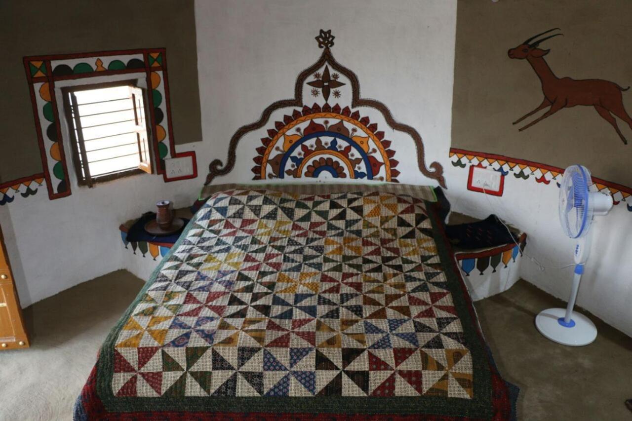 Banni Village Resort - Rann Of Kutch Bherandiāla エクステリア 写真