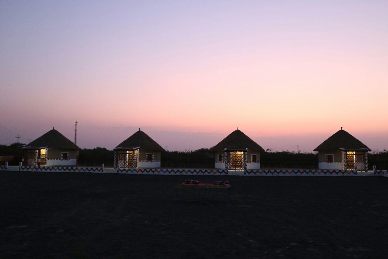 Banni Village Resort - Rann Of Kutch Bherandiāla エクステリア 写真