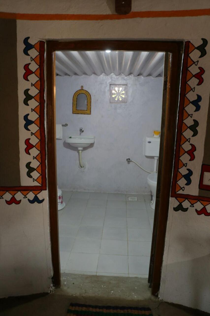 Banni Village Resort - Rann Of Kutch Bherandiāla エクステリア 写真